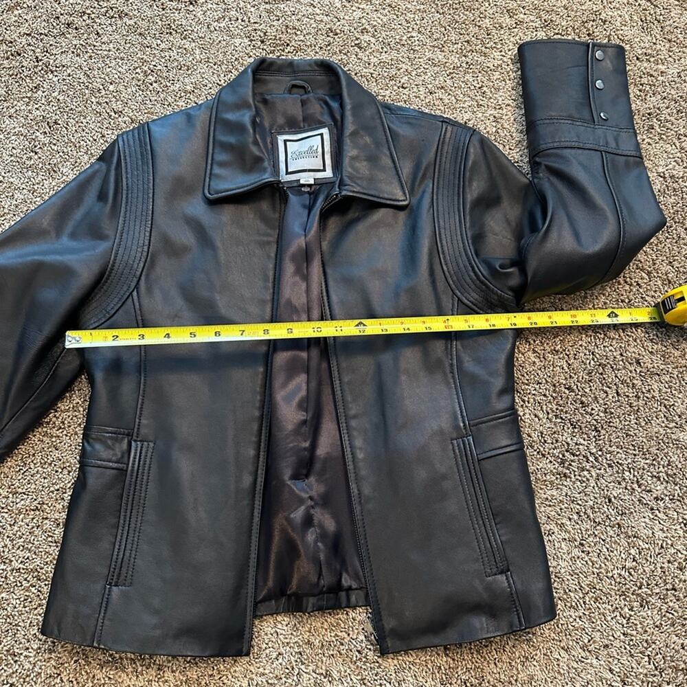 Black leather jacket, EUC, size medium - Picture 6 of 11